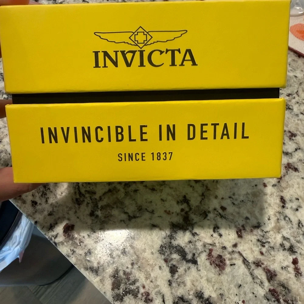 NEW in box Invicta.